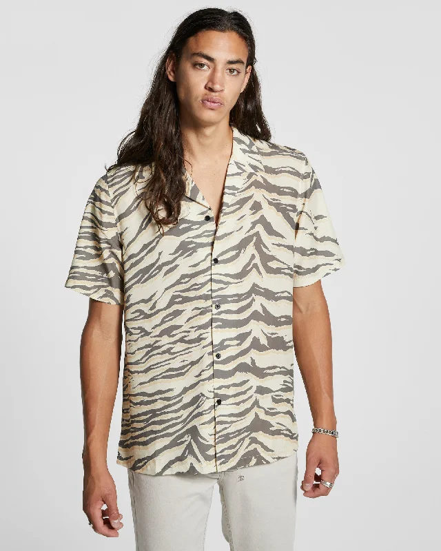 TIGERRR RESORT SS SHIRT MULTI Refined Men's Classic 