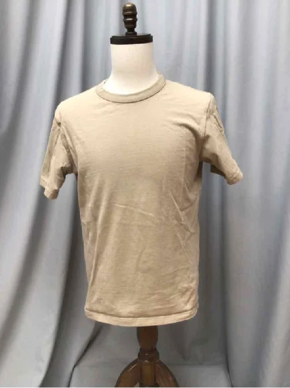 SIZE LARGE UNIQLO Men's SHIRTS Gym